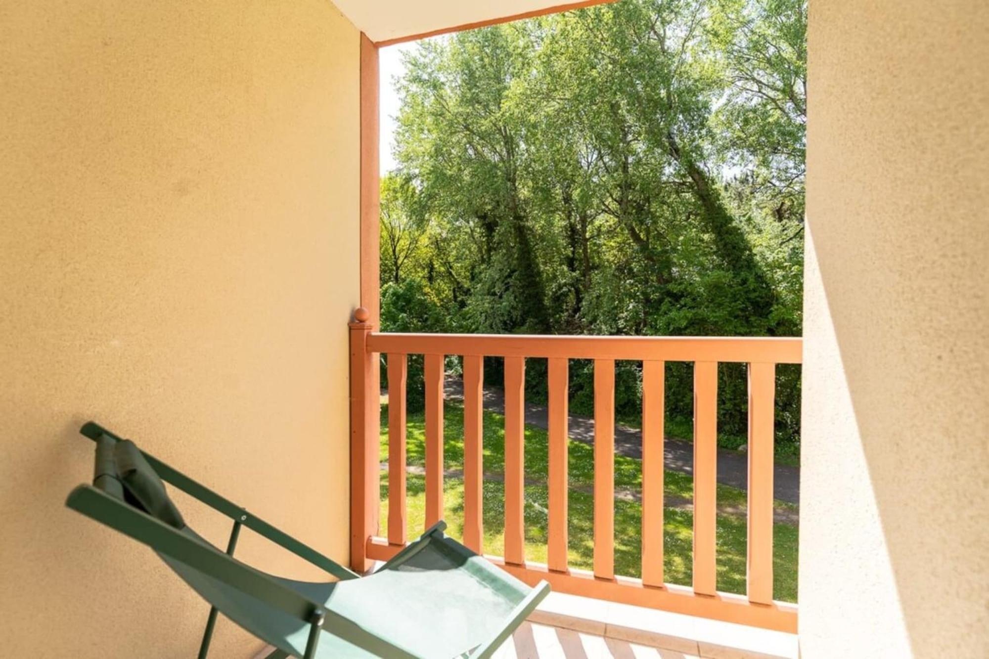 Beautiful Flat With Swimming Pool Tennis Court And Private Car Parking 109 Le Touquet Exteriör bild