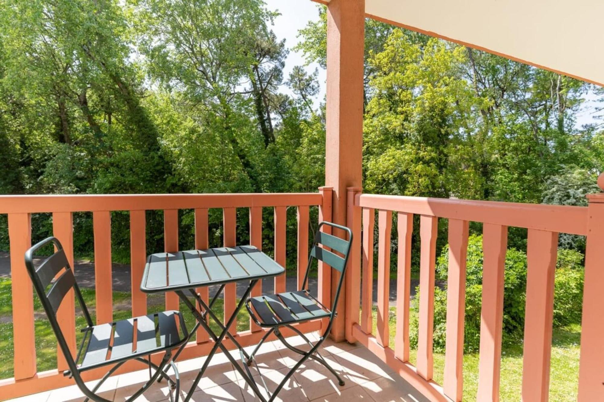 Beautiful Flat With Swimming Pool Tennis Court And Private Car Parking 109 Le Touquet Exteriör bild